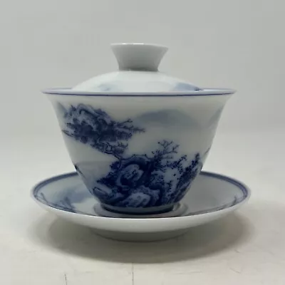 Buy Chinese Antique Pair Blue And White Porcelain 亭台楼阁 Pattern Covered Bowl • 22.50£