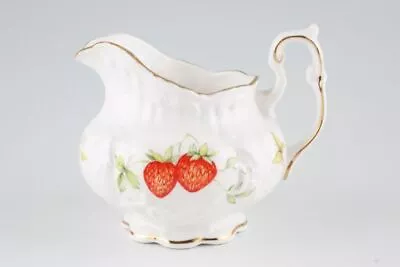 Buy Queens - Virginia Strawberry - Gold Edge - Embossed - Milk Jug - 210649G • 28.80£