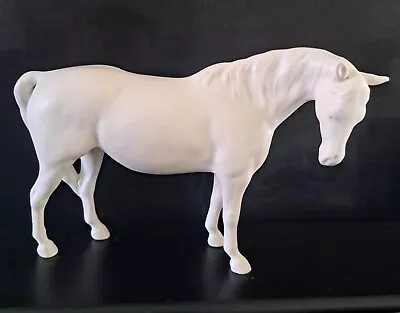 Buy Beswick Horse Mare Facing Right Head Down White Matt 1812  • 12.50£