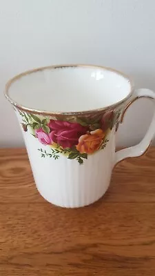 Buy ROYAL ALBERT 1962 OLD COUNTRY ROSES Bone China Mug  • 6.99£