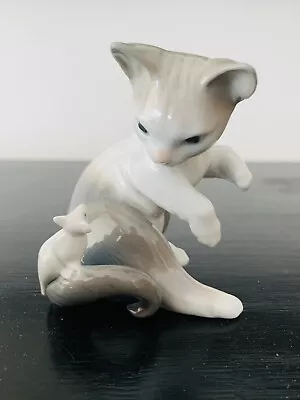 Buy Lladro 'Cat & Mouse' #5236 Figurine • 22£