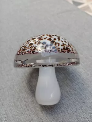Buy Vintage Wedgwood Art Glass Mushroom Paperweight  • 17.99£