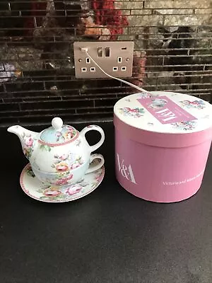 Buy V&A Victoria And Albert Museum  Rose Fine China Tea For One Tea Set • 9£