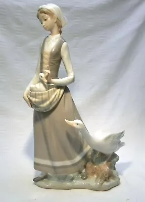 Buy  Lladro  Figurine  Girl With Goose  4815 • 64.99£
