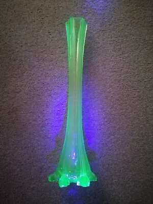 Buy Vintage Bohemian Sklo Hexagonal Uranium Glass Vase • 32£