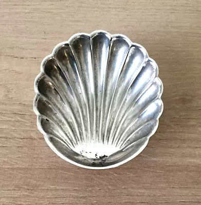 Buy A VINTAGE 66g, 3.25  WIDE, OLRI ITALIAN SILVER-PLATED 3-LEGGED SCALLOP DISH • 17.95£