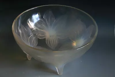 Buy Rene Lalique Lys Opalescent Glass Bowl - Circa 1924 • 585£