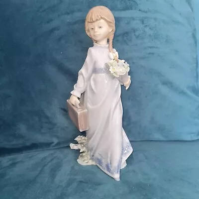 Buy Lladro 7604 School Days Girl With Bag & Flowers Porcelain Figurine 1988 • 39£