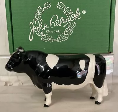 Buy Beautiful Beswick Friesian Bull - Coddington Hilt Bar • 35£