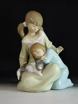 Buy Lladro Figurine Little Sister 1534 ~ Free Uk Postage • 62.50£