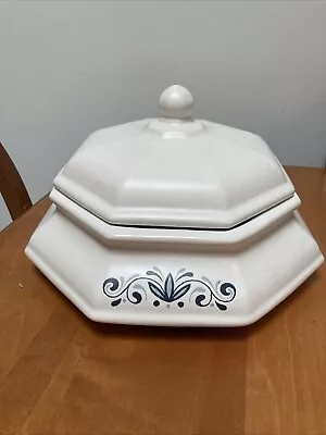 Buy Sutton By McCoy VTG USA Octagon Covered Casserole Serving Dish W/ Lid, Satin 10” • 16.68£