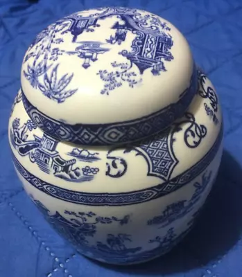 Buy WILLOW PATTERN LIDDED STORAGE POT,  BLUE & WHITE 5  Tall • 9.99£