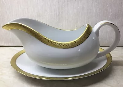 Buy Boots IMPERIAL GOLD Sauce Boat And Stand - Gravy Boat And Oval Plate Set • 18£