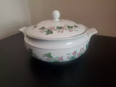 Buy Royal Doulton Expressions Tiverton Lidded Tureen/Serving Dish.  • 14.99£