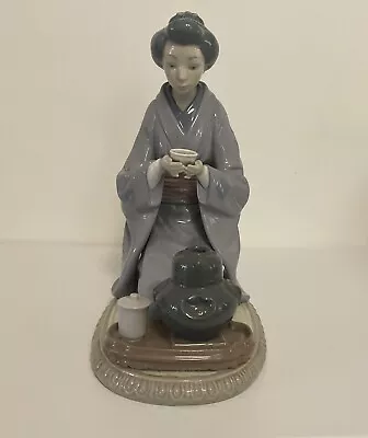 Buy Vintage  Lladro  Japanese Girl Serving Tea   5122  1981-1994 Retired - Perfect • 90£