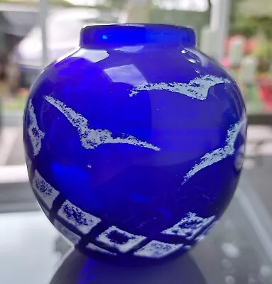 Buy Small Signed Hand Blown  Cobalt Blue And White Morphing Gulls Art Glass Vase Vgc • 24.95£