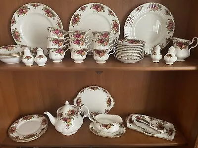 Buy Royal Doulton Country Rose Dinner Set • 600£