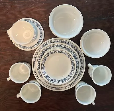 Buy 32 Pc Vtg Corelle Old Town Blue Onion Dish Dinner Piece Set Service For 4 • 92.26£