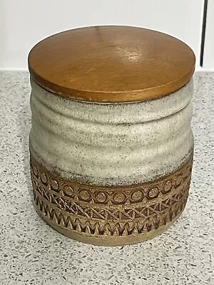 Buy BROADSTAIRS POTTERY STORAGE JAR + WOODEN LID DAVID WHITE / DIANNE SANDERS C1960s • 25£