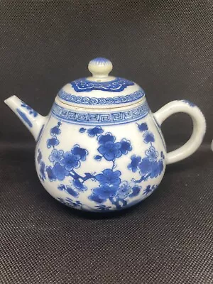 Buy Chinese Antique Porcelain Blue & White Blossom Teapot Kangxi Period (1662-1722) • 300£
