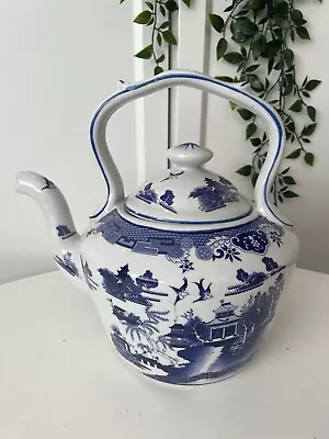 Buy Large Willow Pattern Ceramic Teapot Chinese Blue And White Chinoiserie Display • 38.03£