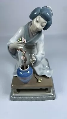 Buy Lladro Japanese Geisha Girl Flower Arranger #4840 - Please Read Description • 49.95£