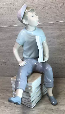 Buy NAO BY LLADRO SITTING NEWSPAPER BOY NEWS DIARIO PAPERBOY 9 INCH 1970'S Rare • 38£
