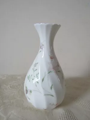 Buy Wedgwood Bone China Campion Floral Bud Vase 14cm Tall • 9.99£