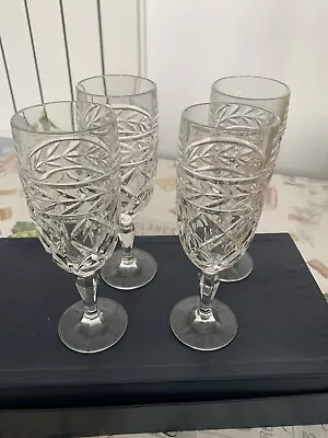 Buy Set Of 4 London Lead Crystal Champagne Flutes  • 9.99£