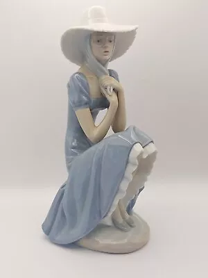 Buy LLADRO NAO PAMELA PORCELAIN SEATED LADY FIGURINE WITH STRAW HAT Lovely Condition • 45£