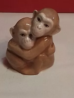 Buy Szeiler Studio Pottery. Two Chimpanzees • 18.50£