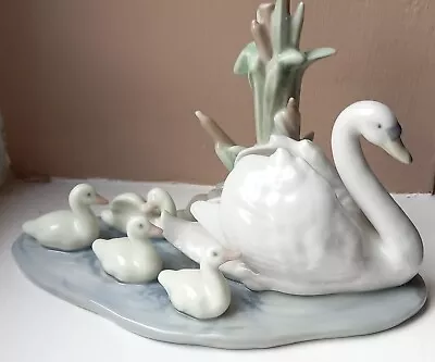 Buy Lladro Swan And Cygnets Follow Me Porcelain Figurine, Model 5722   • 9.50£