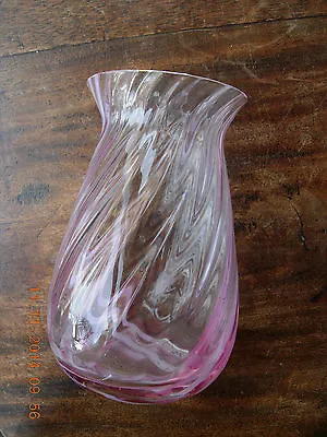 Buy Pretty Caithness Pink Swirl Glass Vase - About 6  High & Over 3  Wide • 18£