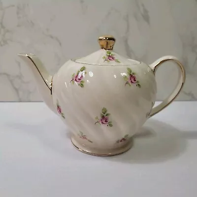 Buy Sadler England Teapot Ivory Swirl Porcelain Pink Roses 1-2 Cup Gold Trim 1940's  • 9.50£
