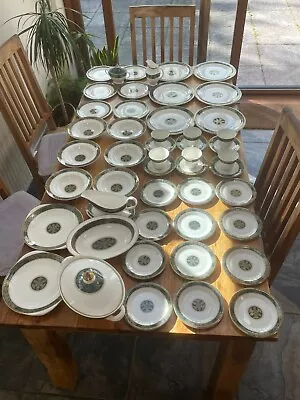 Buy Royal Doulton 43 Piece Carlyle Dinner Set • 500£