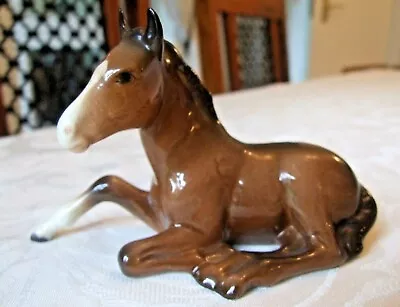 Buy Vintage Beswick Lying Down Foal / Horse Figurine #915 Dark Brown Glaze • 9.99£