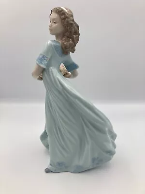 Buy Lladro Figurine 6130 Spring Enchantment Girl With Flower Basket Boxed • 60£