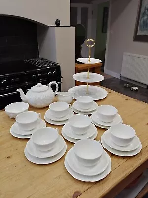 Buy Wedgwood COUNTRYWARE Tea Set For Eight With Three Tier Cake Stand • 149£