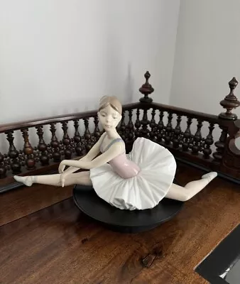 Buy Nao Lladro Beautiful ‘Posed Ballerina' Large Figurine Rare Collectible • 44.99£