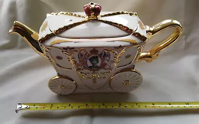 Buy Queen Elizabeth II Coronation 1953 Carriage  Teapot  - Garden House Pottery UK • 220£