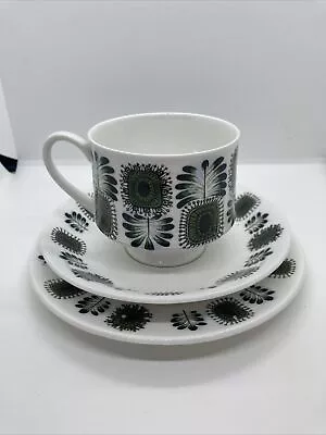 Buy Sheriden Bone China Tea Cup With Saucers Green & White Abstract Floral Pattern • 13.70£