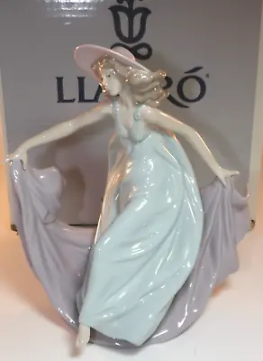 Buy Lladro 23cm Lady Figurine May Dance 5662 + Original Box  C1990s • 39.99£