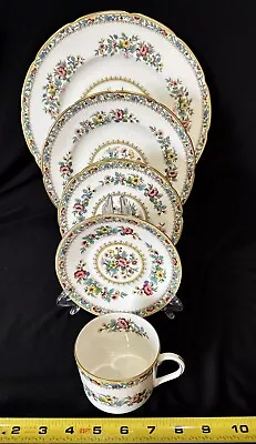 Buy 1 (one) Coalport Ming Rose 5pcs Dinner Set, 8 (5pcs) Sets Available • 107.17£