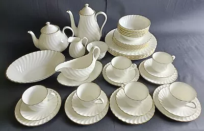 Buy Wedgewood, Royal Chelsea 45 Piece Dinner Set, Hardly Been Used In Good Condition • 200£