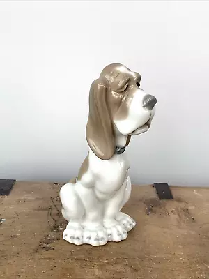 Buy Nao Lladro 'Sad Bassett Hound' Figurine No 375 • 10.50£