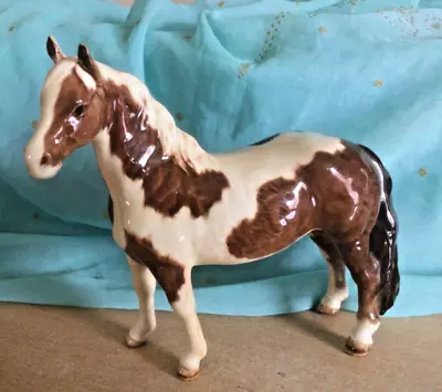 Buy Beswick Pinto Skewbald Horse/pony 16.5 Cm High X 19 Cm Long - One Leg Broken • 10£