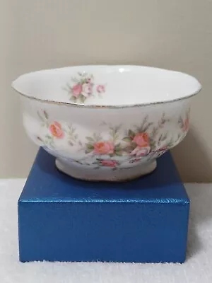 Buy PARAGON Victoriana Rose By Appointment To H.M. The Queen China Potters England • 17.73£