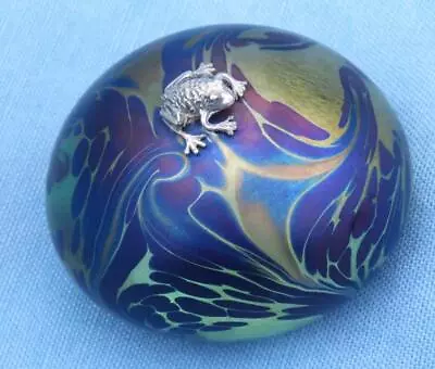 Buy John Ditchfield Signed Glasform Silver Frog On Dinosaur Egg Paperweight • 160£