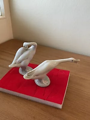 Buy 2 X Vintage Lladro Porcelain Swans Stamped  • 4£