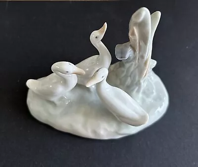 Buy NAO By Lladro Figurine Spanish Daisa Hand Made Ornament Figurine Geese 12cm • 9.99£